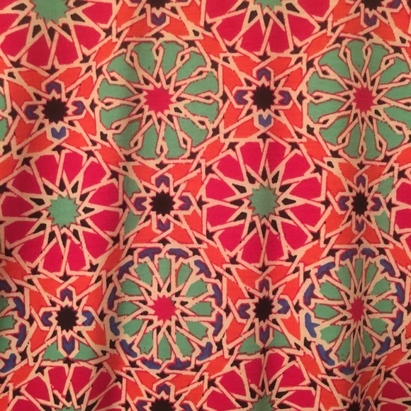 Lularoe Randy 3/4 sleeve Baseball style tee! - Picture 2 of 4